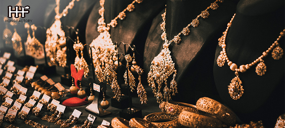 What is a Beginner's Guide to Online Jewelry Stores